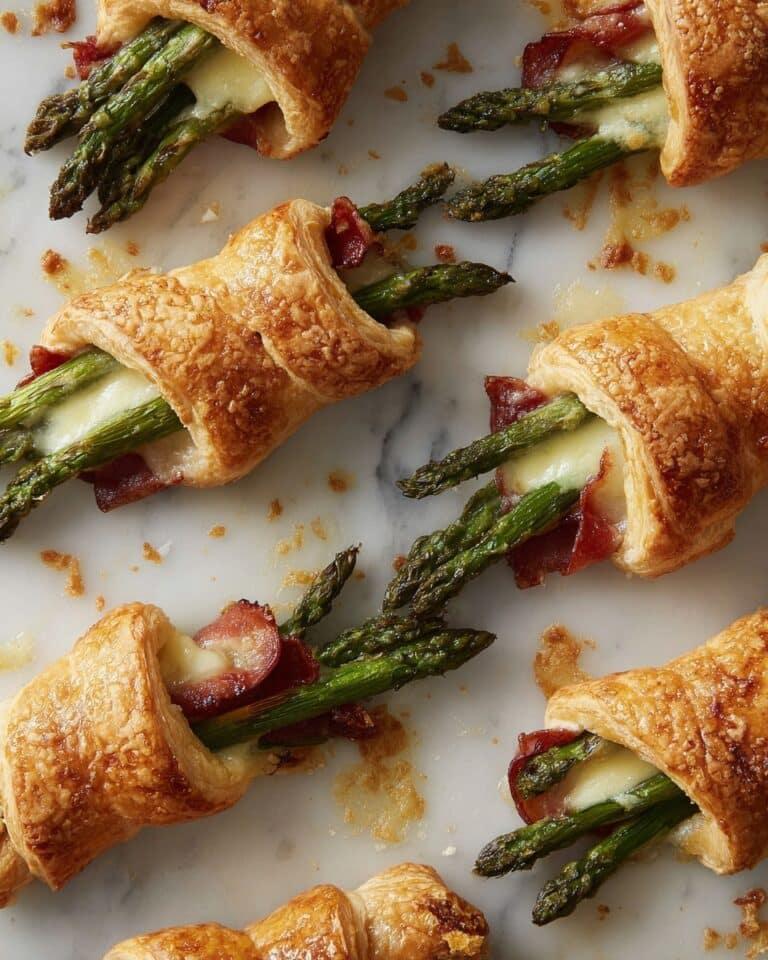 Brie, Asparagus, & Prosciutto Puff Pastry Bundles Recipe